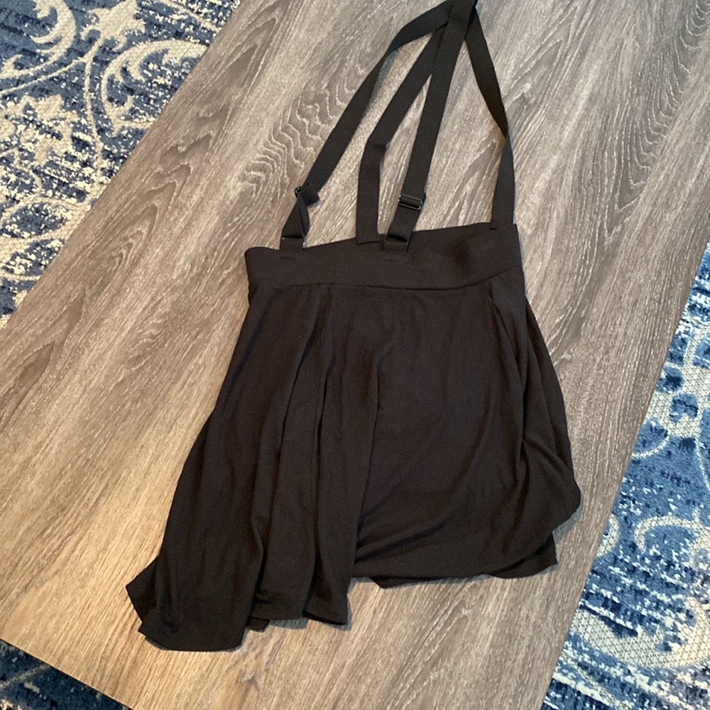 HotTopic black suspender skirt